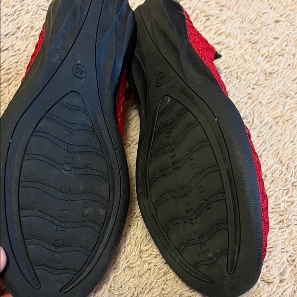 Bernie Mev. Red Woven Flats - Picture 4 of 4